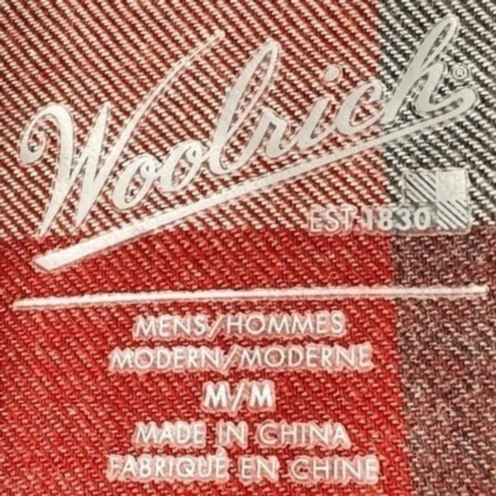 Modern Plaid Utility Outdoor Flannel Woolrich Men's Med Workwear Red Button Down - Picture 3 of 8